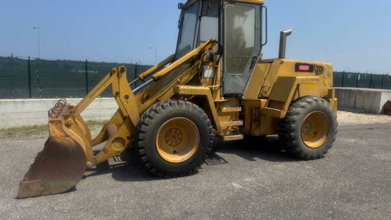 OmecoHub - JCB 415B